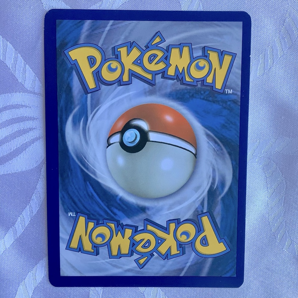 Pokémon Card Clefable Guardians Rising - Picture 2 of 4